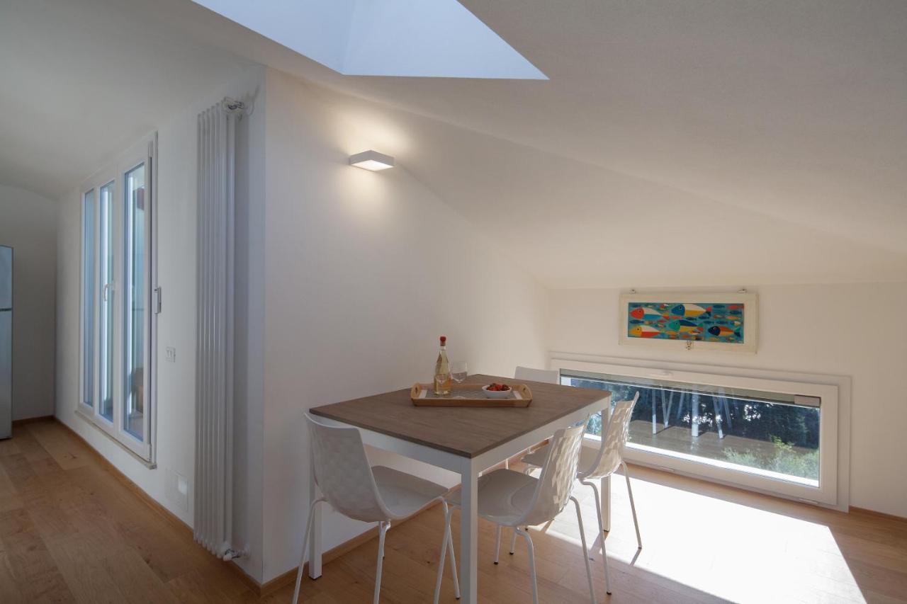 Terrazza Blue Line Apartment เตลลาโร ภายนอก รูปภาพ